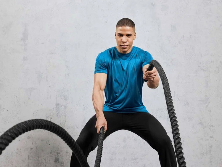 تیشرت ورزشی مردانه برند کریویت رنگ سبزآبی نمای تنخور / فروشگاه صبامی