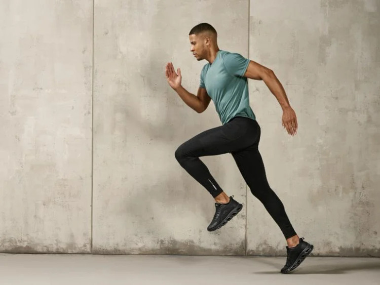 لگ ورزشی مردانه کریویت مشکی، مناسب تمرین و استفاده روزمره نمای تنخور