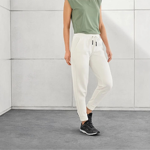 خرید شلوار اسلش جاگر زنانه کریویت سفید با طراحی مدرن و کیفیت عالی نمای کلی/صبامی