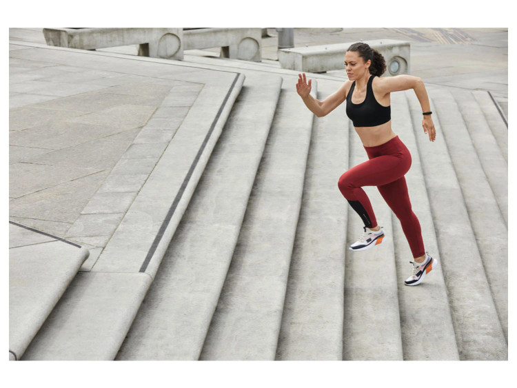 لگ ورزشی زنانه/برند کریویت/رنگ زرشکی/جنس پلی استر و الاستان/ تنفس پذیر و خشک شونده سریع نمای کامل/صبامی