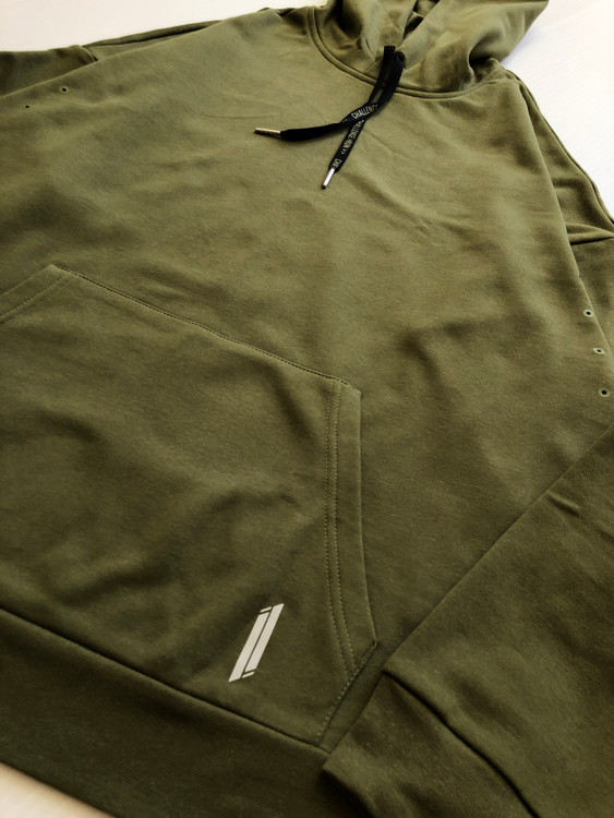 خرید هودی مردانه CRIVIT سبز با پارچه نرم و گرم، کلاه با بند تنظیم و جیب جلو، مناسب استفاده روزمره و فعالیت در هوای آزاد نمای کلی | صبامی