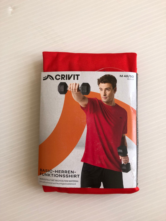 تیشرت مردانه ورزشی Crivit قرمز – پارچه تنفسپذیر مناسب باشگاه و استفاده روزمره نمای پشت | صبامی