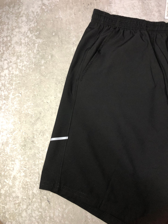 خرید شلوارک ورزشی مردانه مشکی Crivit اصل آلمان | سبک، راحت و باکیفیت نمای کنار | صبامی