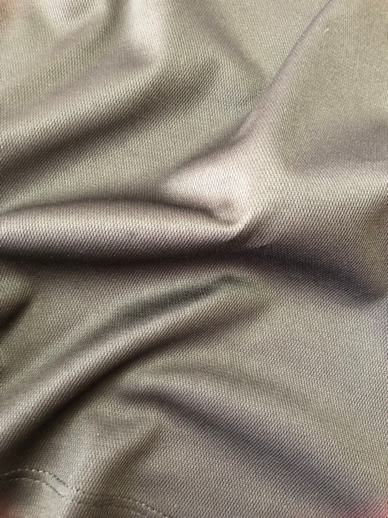 تاپ زنانه ورزشی کریویت مشکی پلی استر و الاستان نمای پارچه | صبامی