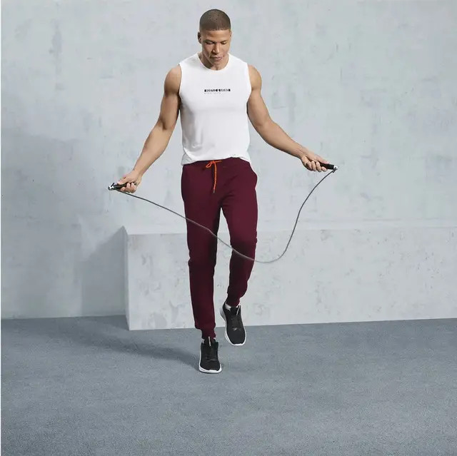 خرید اسلش مردانه برند کریویت (Crivit) اصل آلمان، رنگ زرشکی کلاسیک نمای تخور | صبامی