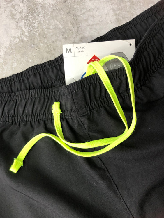 خرید شلوارک ورزشی مردانه کریویت (Crivit) آلمان – مشکی کشالهدار با آستر داخلی و زیپ YKK | نمای کمر | صبامی