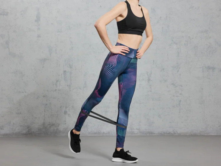 خرید لگ سرمهای زنانه ورزشی/برند کریویت/ساخت آلمان/خشکشوندگی سریع/صبامی/نمای تنخور